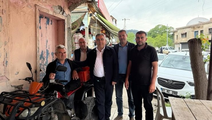Ak Parti İlçe Başkanı Özen vatandaşlar ile bayramlaştı