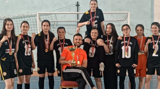 Sanko AL Kız Takımı Şampiyon