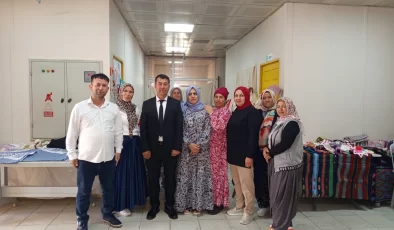Ali Araz Aladağ Halk Eğitim’in Düzenlediği Yıl Sonu Geleneksel Sergisi’ne Katıldı