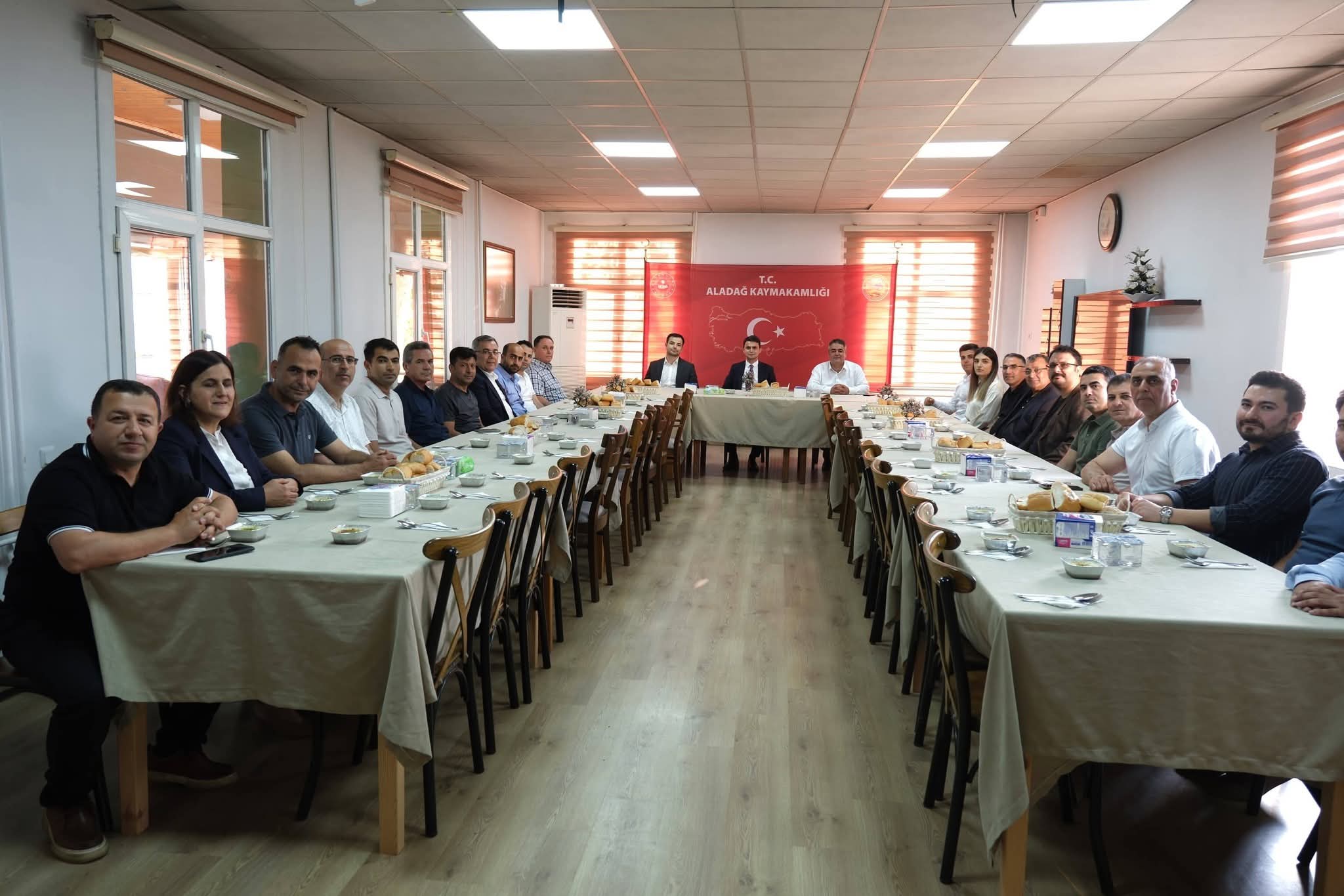 KAYMAKAM KURDU ‘YA VEDA YEMEĞİ