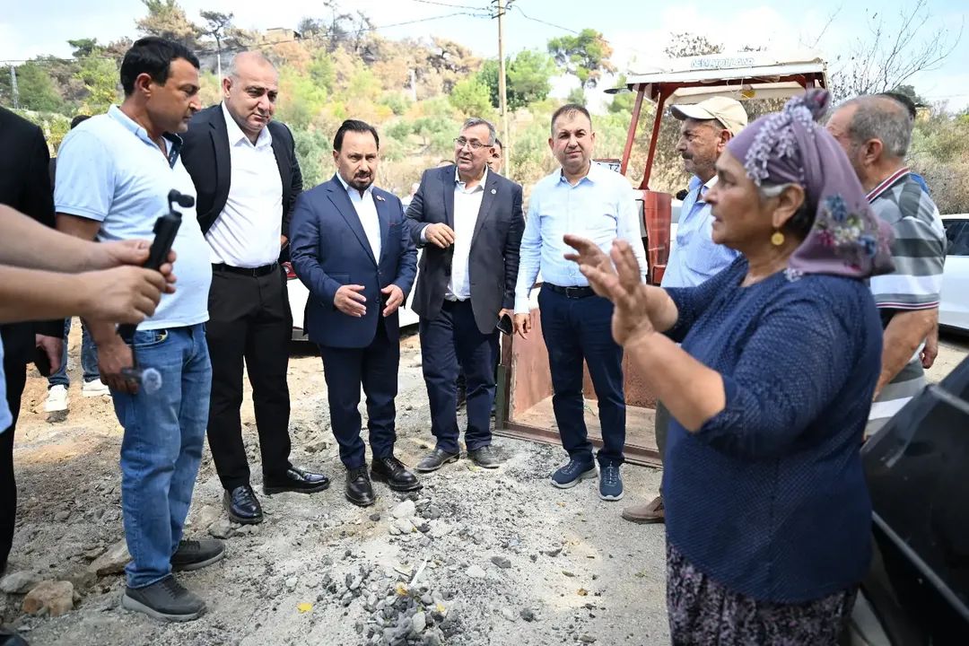 Sarıçam Belediye Başkanı Bilal Uludağ Yangın Bölgesinde