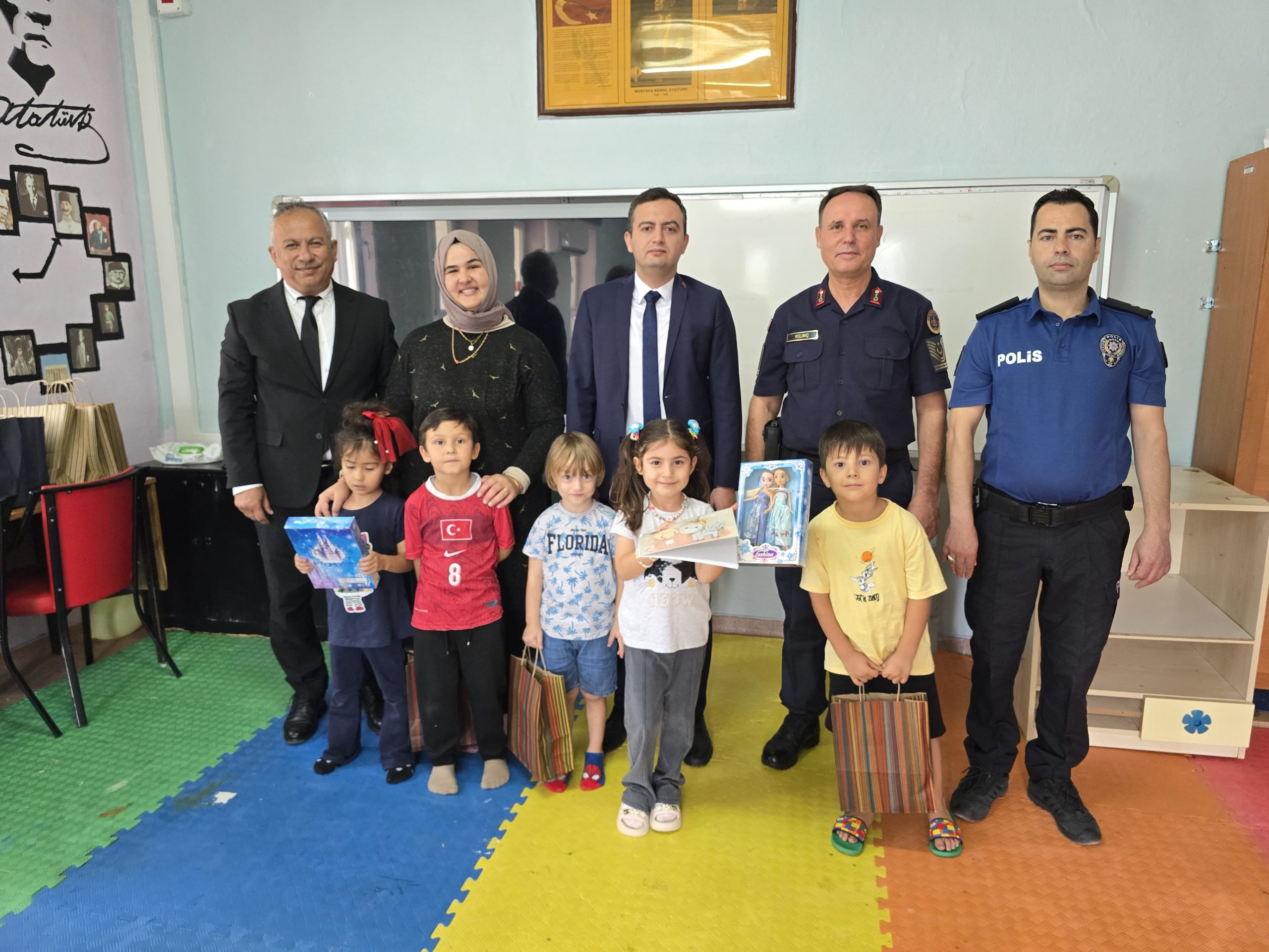 Kaymakam Yılmaz Akören İlköğretim Okulunu Ziyaret Etti